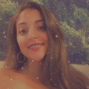 Meet your Posher, Mia